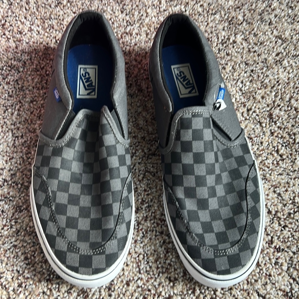NEW men’s Vans sz 11 gray charcoal black check checkered slip ons - Picture 1 of 4